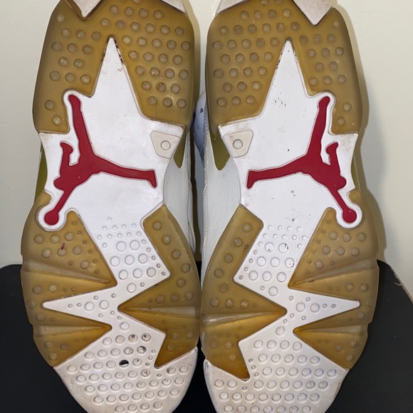 Jordan 6 Golden Moments Size 9 *IN HAND* - Picture 5 of 12